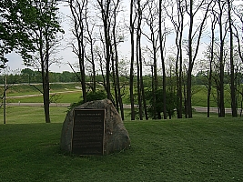 This plaque overlooks the probable site of the Pekuwe village and the Battle of Piqua